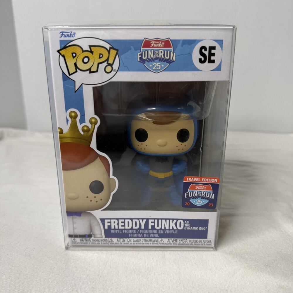Funko Fun on the Run SE Freddy Funko Dynamic Duo Batman W/protector!! Travel EDT